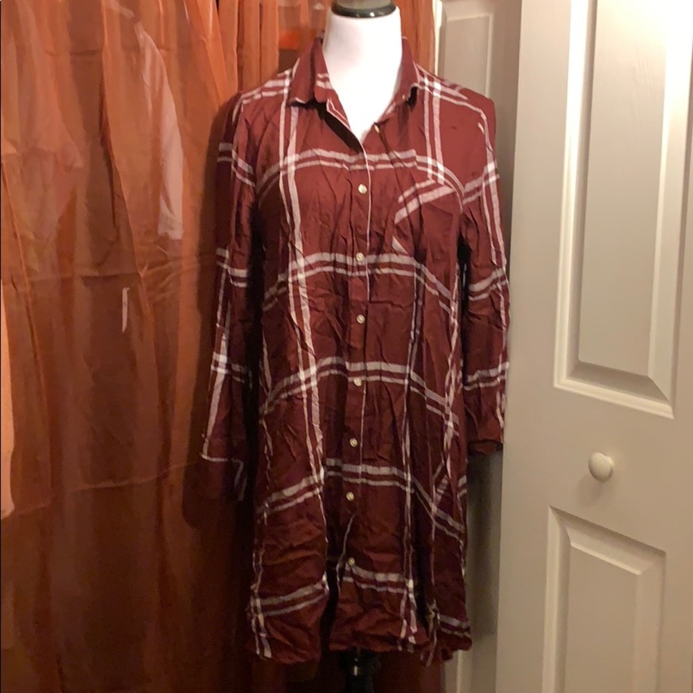 Long sleeve plaid maroon dress.